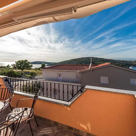 Cozy In With House Sea View Sevid