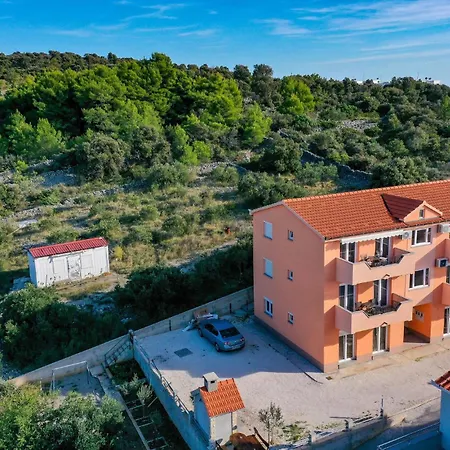 Apartment Cozy In With House Sea View