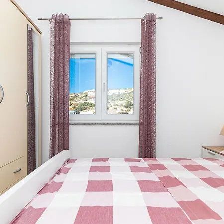 Cozy In With House Sea View Sevid